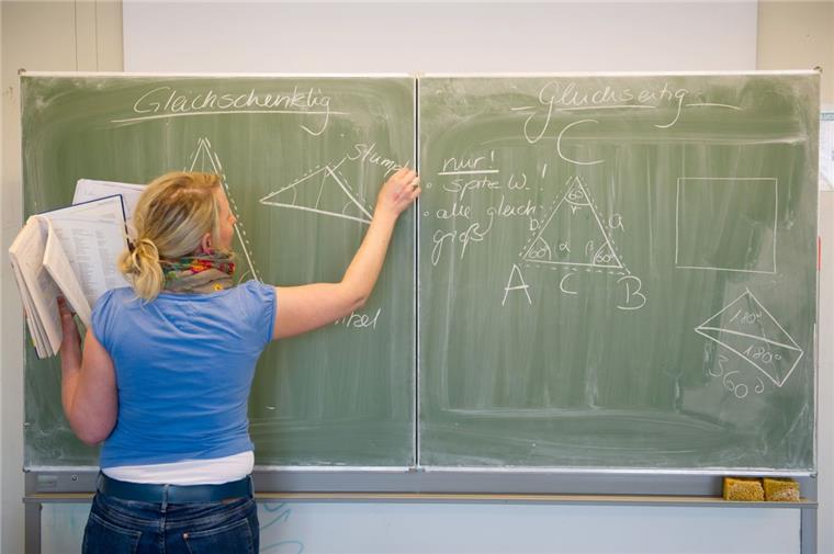 Für ein Referendariat gibt es mehr Bewerber als Plätze. Aber viele bleiben nach der Ausbildung nicht in Bremerhaven.