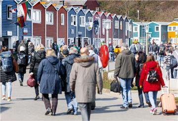 Für Gastronomie und Hotels im Norden ist es schwierig, Personal zu finden. Das ist auf dem Festland und den Nordseeinseln so. Doch die Inseln müssen aufgrund ihrer Lage mit besonderen Problemen kämpfen: Wohnraum ist zum Beispiel oft knapp.