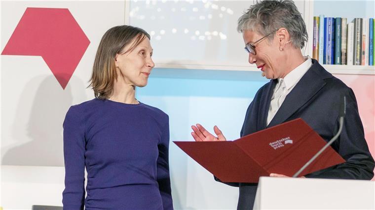 Für „Hey guten Morgen, wie geht es dir?“ ist die Leipziger Autorin Martina Hefter mit dem Deutschen Buchpreis ausgezeichnet worden.