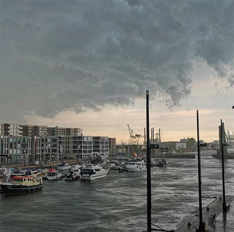 Für kurze Zeit gab es am Mittwochabend ein Unwetter in Bremerhaven und umzu.