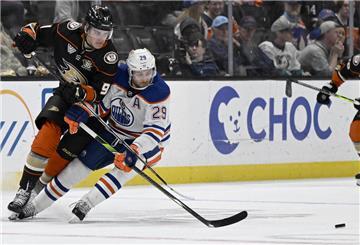 Für Leon Draisaitl und die Edmonton Oilers starten bald die Playoffs. Die Erfolgsgeschichte der Fischtown Pinguins begeistert den Top-Stürmer aus der NHL.
