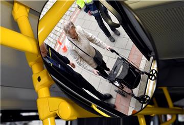 Für Menschen mit eingeschränkter Mobilität ist es oft schwierig, zum Hausarzt oder zum medizinischen Versorgungszentrum zu kommen.