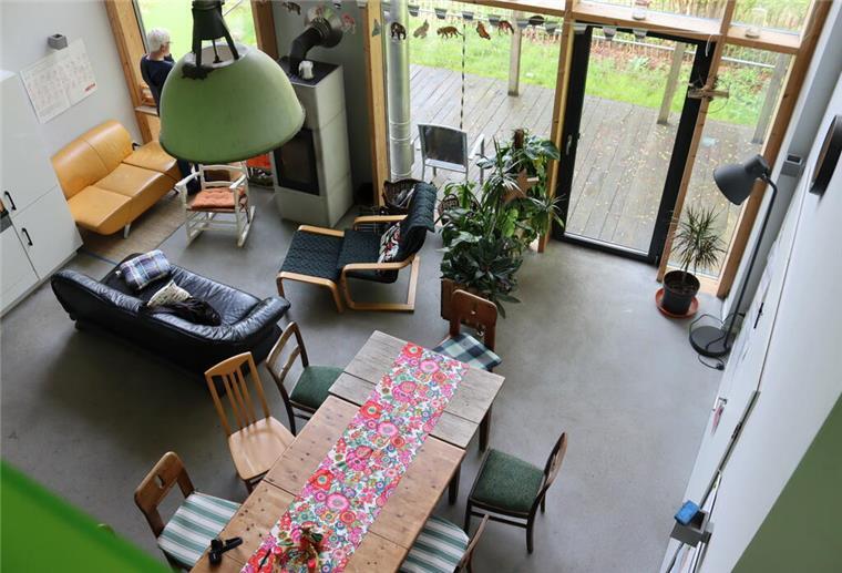 Millionen Mieter betroffen! Diese neue Pflicht gilt ab Oktober Blick von oben in ein Wohnzimmer. Ab Oktober gilt eine neue Pflicht, die Millionen Mieter betrifft.