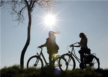 Für Radfahrer ist das Cuxland ein wahres Paradies. Grund dafür sind die vielseitigen Radwege. Foto Wagner