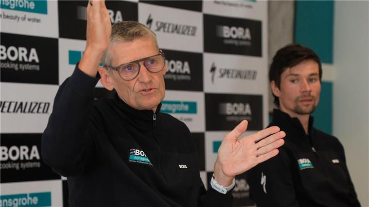 Safety first bei Tour-Hoffnung Lipowitz und Co. Für Rolf Aldag ist wichtig, dass seine Fahrer sturzfrei durch die Tour kommen.