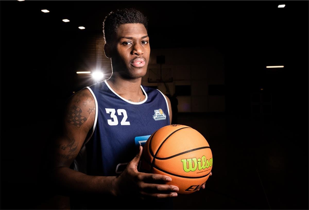 Für sein zweites Engagement bei den Eisbären Bremerhaven hat sich Armani Moore viel vorgenommen.