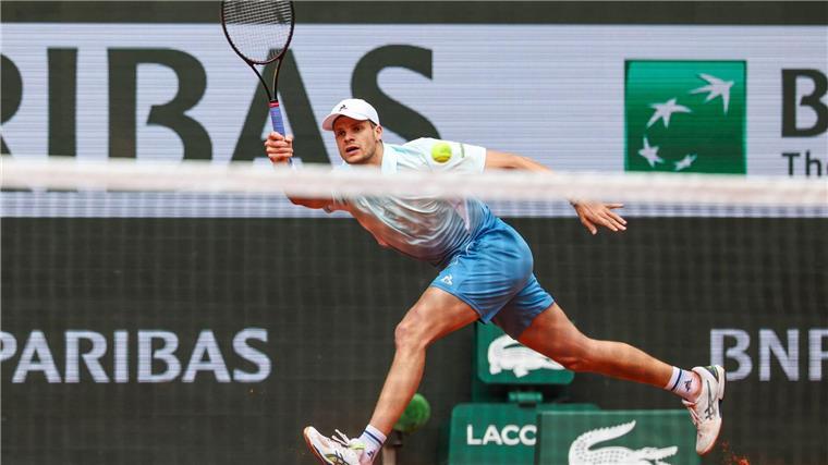 Hanfmann verpasst Überraschung in Paris klar Für Yannick Hanfmann ist bei den French Open nach der ersten Runde Schluss.