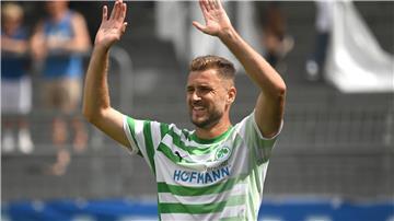Fürth geht durch Dennis Srbeny in Führung.