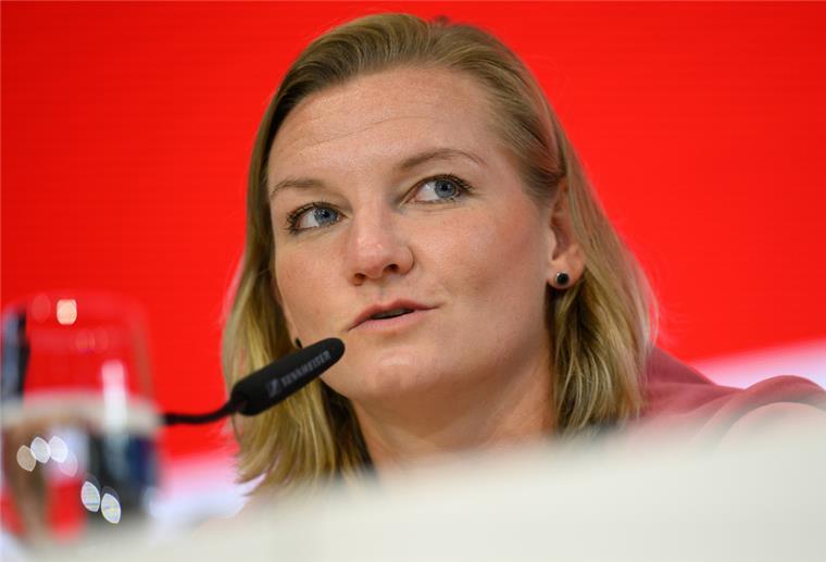 Popp enttäuscht über fehlende Kapazitäten im Mädchenfußball Fußball-Nationalspielerin Alexandra Popp