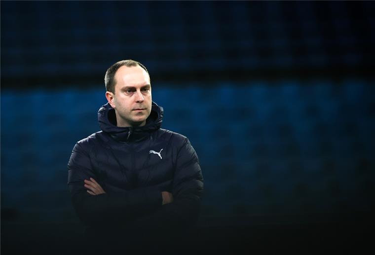 Fußball-Zweitligist Holstein Kiel muss das Spiel beim 1. FC Heidenheim absagen