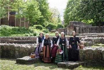 Klosterpark, Gästeführerinnen, Harsefelder Geschichte