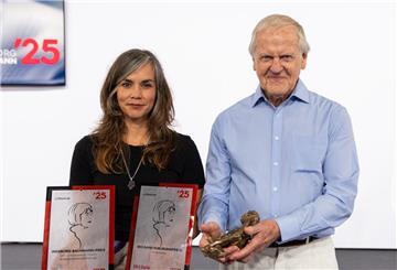 Gangl überzeugte Jury und Leser. Dafür erhielt sie den Hauptpreis und den Publikumspreis.