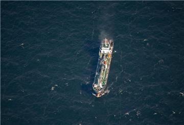Marode russische Tanker in der Ostsee erhöhen das Risiko einer Umweltkatastrophe. Bundestagsabgeordnete diskutierten Maßnahmen mit dem Havariekommando in Cuxhaven.