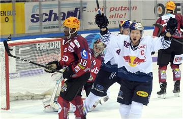 Gegen den EHC Red Bull München (weiße Trikots) haben die Fischtown Pinguins in der Eisarena eine negative Bilanz.