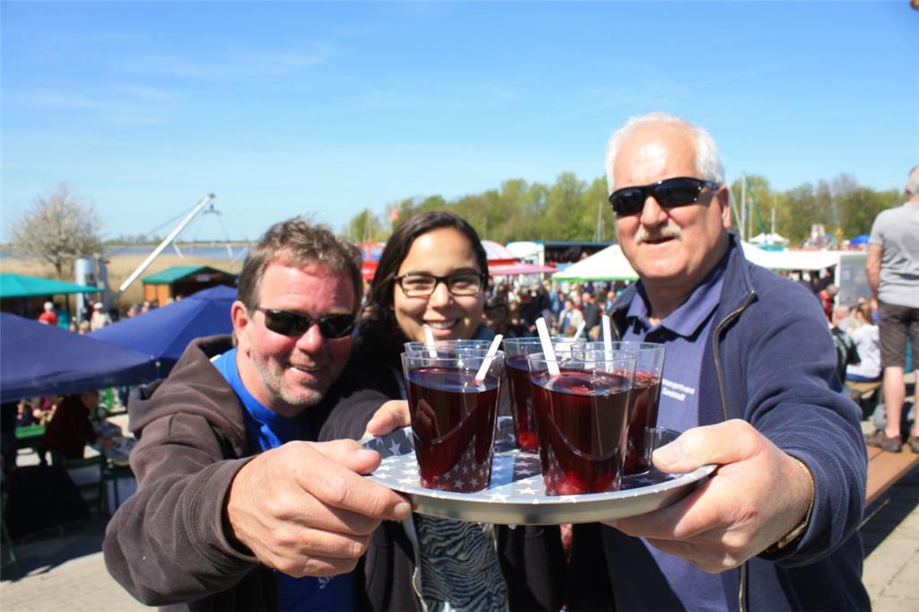 Geheimrezept: Veranstalter Hinrich Meisterknecht, Tochter Julia und Hafenfest-Gr...