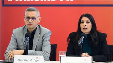 Gehen mit einem eigene Zukunftskonzept für VW in die Offensive: IG Metall-Verhandlungsführer Thorsten Gröger und Betriebsratschefin Daniela Cavallo.