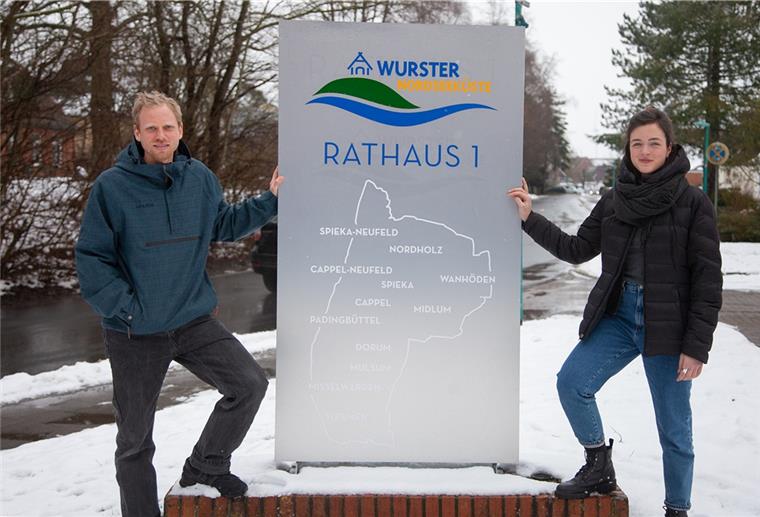 Wurster Nordseeküste: Lust aufs Landleben wecken Gemeinsam mit Lena Sophie Darnedde (nicht im Bild) arbeiten die beiden Projektkoordinatoren Gerke Rademacher und Saskia Stöwing am „Zukunftsraum Wurster Nordseeküste“.