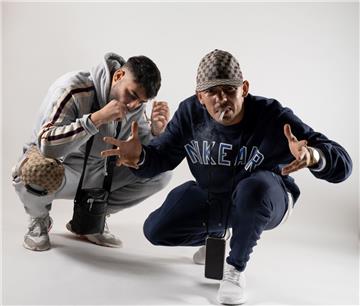 Gemeinsam mit Samra (links) wird der Rapper Capital Bra 2020
zum ersten Mal auf der Deichbrand-Bühne stehen. 