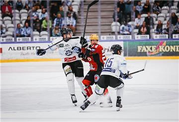 Gerade für die Youngster der Fischtown Pinguins wie Fabian Herrmann (Mitte) sind die Testspiele eine Gelegenheit, sich zu präsentieren.