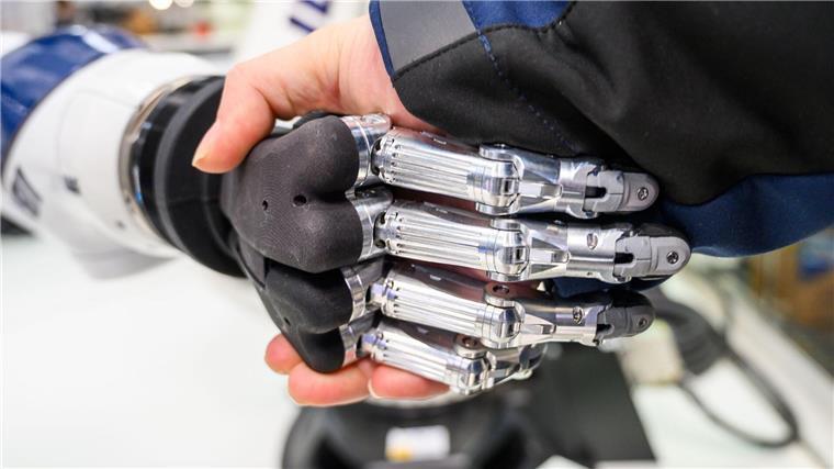Weniger angehende Ingenieure - Stiftung besorgt Gerade in wirtschaftlich schwierigen Zeiten braucht es Innovationen, sagt die Stiftung Niedersachsenmetall. (Symbolbild)