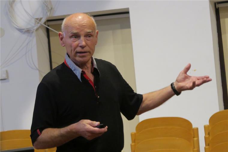 Burhaver Heilpraktiker will so schnell wie möglich gegen Impfpflicht klagen Gerhard Bruns aus Butjadingen will gegen das verabschiedete Gesetz zur Masern-Impfpflicht Verfassungsklage einreichen.
