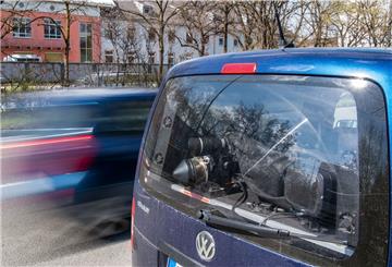 Gerne verbergen die Verantwortlichen ihre Blitzgeräte in unauffälligen Kastenwagen. 