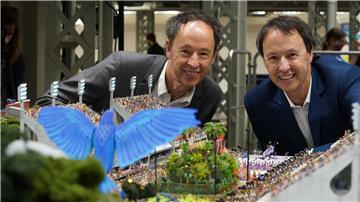 Gerrit Braun (l) und Frederik Braun haben das Miniatur-Wunderland gegründet.
