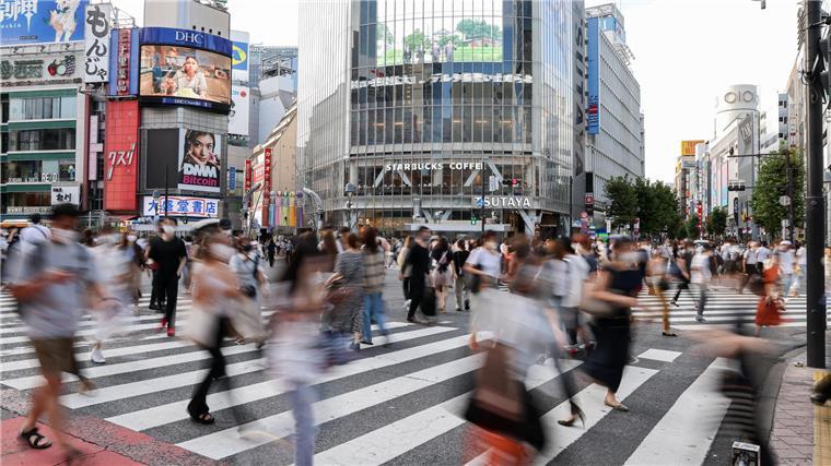 Geschäftiges Treiben? Das beschreibt den Trubel auf der weltberühmten Shibuya Crossing nur unzureichend.