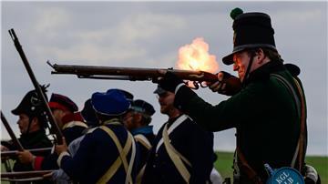Geschichtsfans spielen in Nahrendorf die Göhrdeschlacht von 1813 nach. 