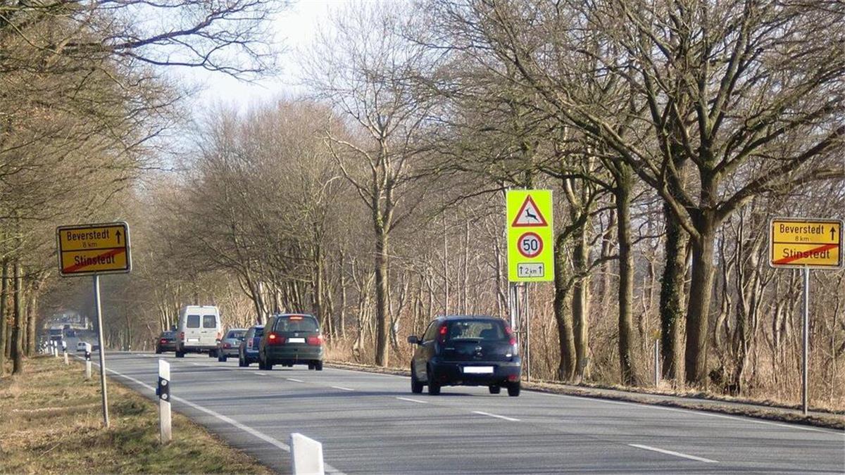 Bauarbeiten auf der B71 starten – Vollsperrung bis Jahresende Geschwindigkeitsbegrenzung am Ortsausgang Stinstedt.