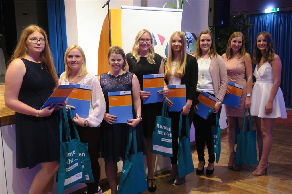 Gesellen Bürokauffrau - Foto: Rademann