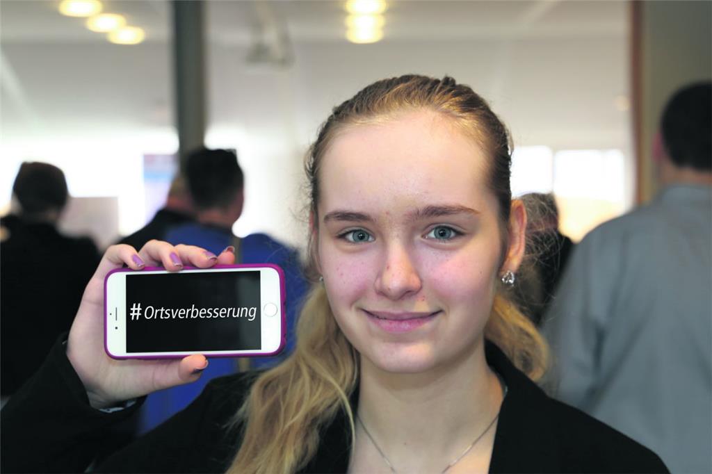 Gina Garms (13 Jahre) aus Beverstedt: „Ich finde es nicht in Ordnung, wenn Müll einfach hingeworfen oder Dinge kaputt gemacht werden. Ein Mülltag ist eine gute Idee.“