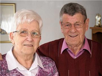 Gisela und Bernhard Sinteck aus Surheide sind seit 60 Jahren verheiratet.
