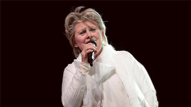 Klassiker und neue Songs: Gitte Hænning kommt nach Cuxhaven zurück Gitte Hænning bei einem Auftritt.
