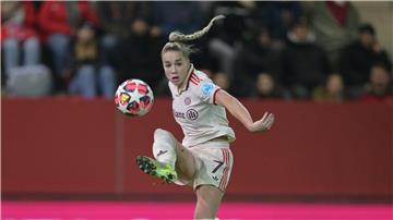 Giulia Gwinn vom FC Bayern in der Champions League. 