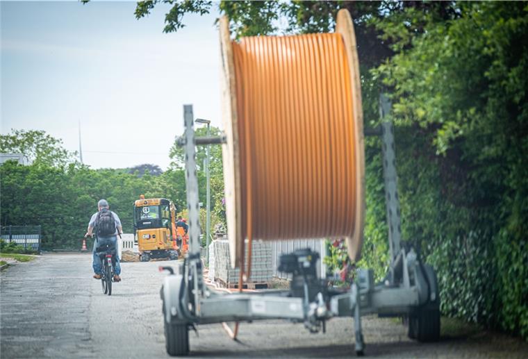 Glasfaser-Probleme auch in Bremerhaven Glasfaserausbau im Schierholzgebiet: Die Bauarbeiten kommen bei einigen Anwohnern nicht so gut an.