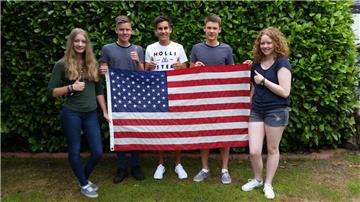 Gleich fünf Schüler der Waldschule Hagen-Beverstedt freuen sich auf ein Jahr in den USA (von links): Anne Schröder, Noah Rönner, Yannik Dieckmann, Julius Novara und Antonia Börger.