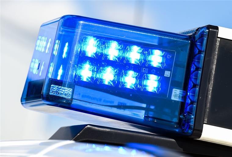 Einsatz wegen Ruhestörung in Bremerhaven deckt weitere Straftat auf Ein Blaulicht der Polizei.