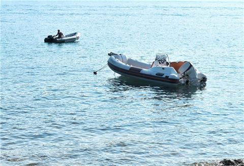 Gleich zweimal mussten Segler am Samstag nahe Borkum gerettet werden. (Symbolbild)