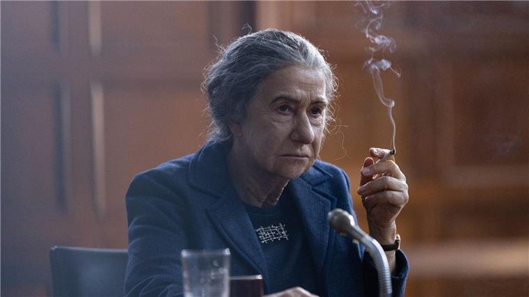 Die Filmstarts der Woche Golda Meir (Helen Mirren) in einer Szene des Films „Golda: Israels eiserne Lady“