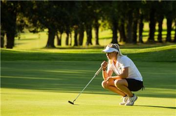 Golf-Talent Anastasia Mickan konnte bei ihrem Profi-Debüt auf der Anlage des GC Hubbelrath überzeugen. Foto Tristan Jones/LET 