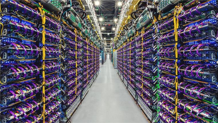 Google will mit dem neuen Sprachmodell Gemini den Konkurrenten OpenAI übertreffen.