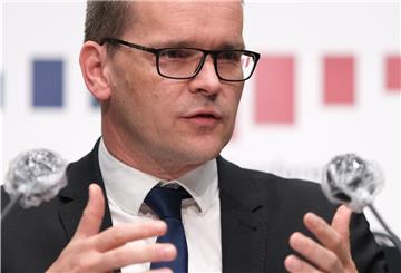 Grant Hendrik Tonne, Niedersachsens Kultusminister (SPD), im Interview zur Schulöffnung in Niedersachsen.