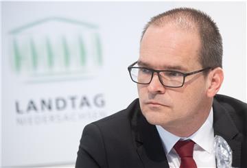 Grant Hendrik Tonne verspricht sich von seinem Vorstoß, ab März kostenlose Schnelltests an Schulen zu ermöglichen, eine erhöhte Sicherheit für Schüler.