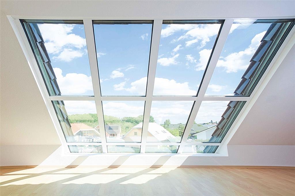 Große Fensterflächen beim Dachausbau