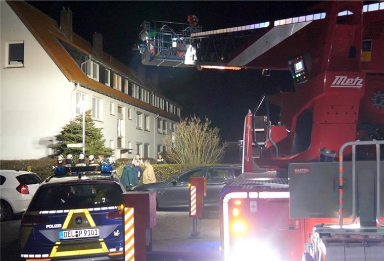Brake: Staatsanwaltschaft erhebt Anklage wegen Mordverdachts Großeinsatz in einem Einfamilienhaus in Brake. In einer Wohnung war eine tote Frau entdeckt worden, eine weitere wurde erheblich verletzt.