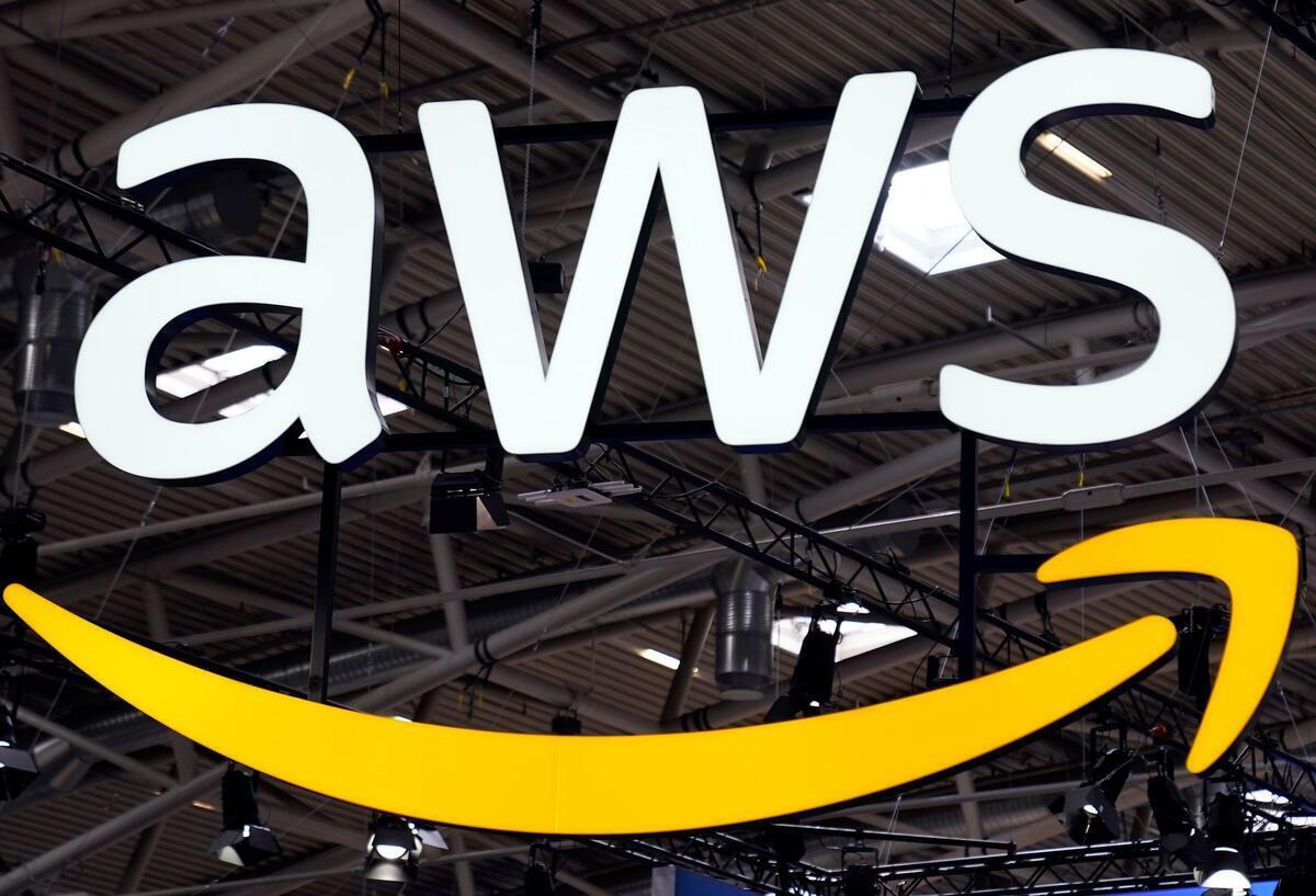 Mega-Ausfall bei Amazon legt Teile des Internets lahm Firmenlogo von AWS