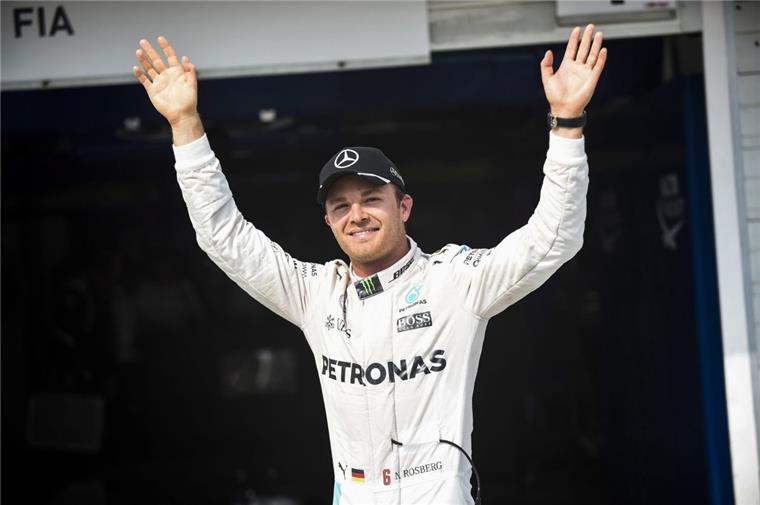 Freispruch für Rosberg: Mercedes-Fahrer behält Pole Position Grund zur Freude: Durch seinen ersten Platz im Qualifying in Ungarn zog Nico Rosberg mit seinem Kindheitsidol Mika Häkkinen gleich. Wie der zweimalige Weltmeister hat nun auch der 31-Jährige 26 Pole Positions.