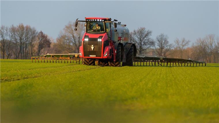 Zu viel Nitrat im Grundwasser: Bundesgericht verhandelt Gülle wird in der Landwirtschaft für mehr Pflanzenwachstum benötigt - wird allerdings mehr gedüngt als Pflanzen und Böden aufnehmen können, sickert das überschüssige Nitrat ins Grundwasser. (Archivbild)