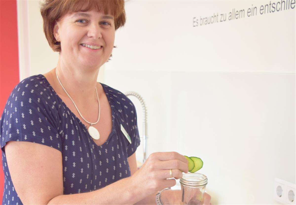 Bremerhaven: So mixt man gesunde Durstlöscher Gurke, Minze, Beeren – Diana Haack zeigt, wie gesunde Getränke aussehen können.